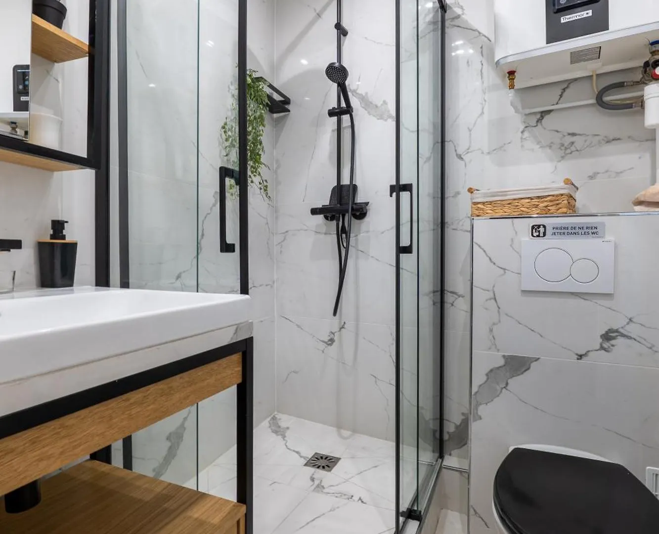 Heart Of Montmartre Air Conditioned Apartment Parijs